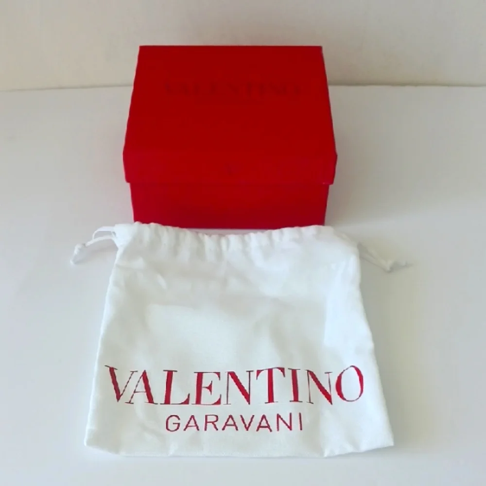 Valentino Garavani Red Box 6